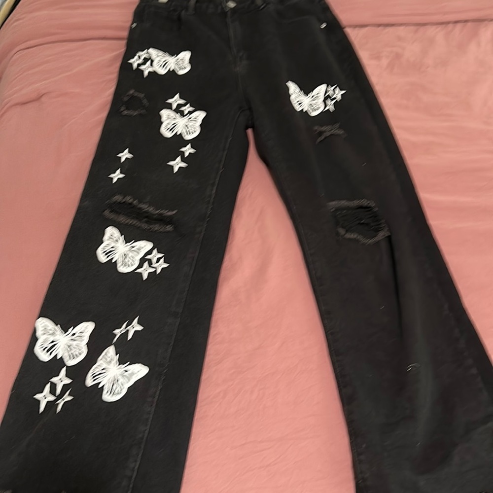 Youth /juniors size large (shein) butterfly ripped blk jeans